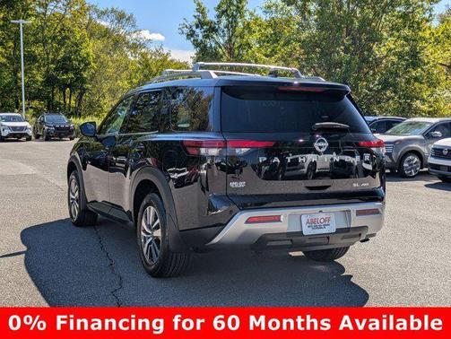 2025 Nissan Pathfinder SL 4WD