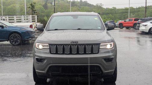 2022 Jeep Grand Cherokee Laredo
