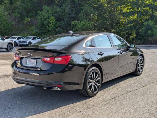 2022 Chevrolet Malibu FWD RS