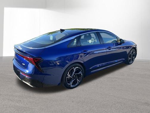 Yacht Blue 2025 Kia K5 GT-Line