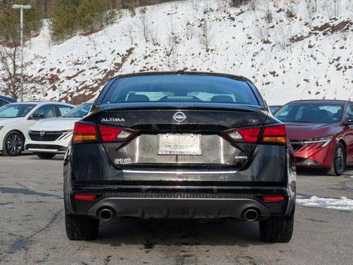 2021 Nissan Altima SR Intelligent AWD