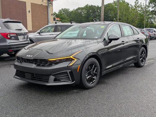 2025 Kia K5 LXS
