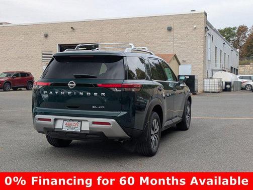 2025 Nissan Pathfinder SL 4WD