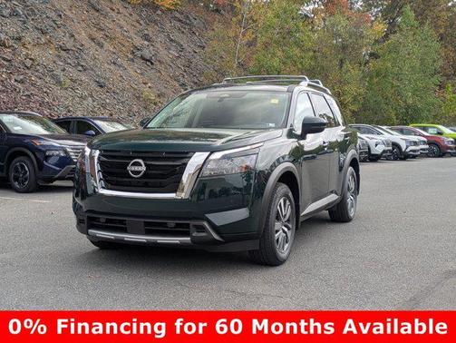 2025 Nissan Pathfinder SL 4WD