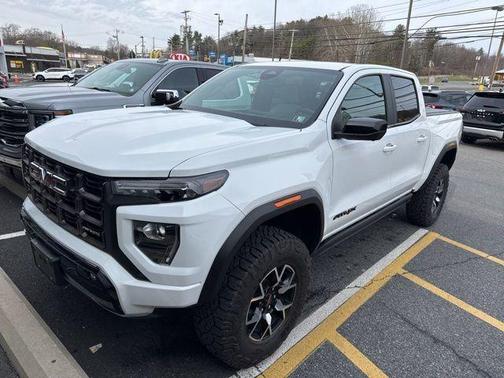 Summit White 2024 GMC Canyon AT4X