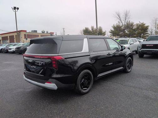 Aurora Black Pearl 2026 Kia Carnival LXS