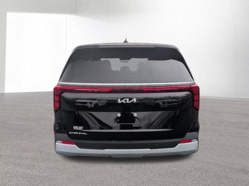 Aurora Black Pearl 2026 Kia Carnival LXS