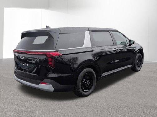 Aurora Black Pearl 2026 Kia Carnival LXS