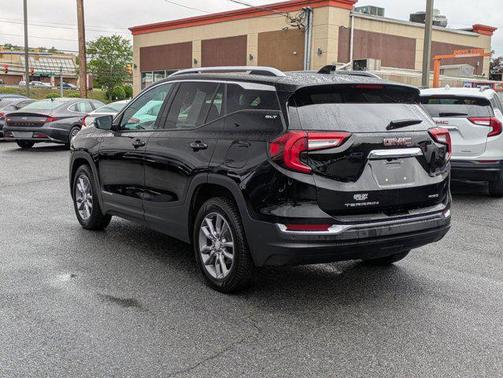 2022 GMC Terrain SLT