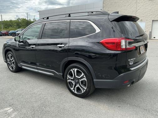 Crystal Black Silica 2023 Subaru Ascent Touring 7-Passenger