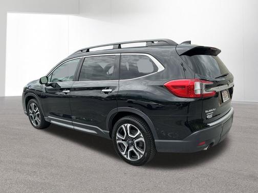 Crystal Black Silica 2023 Subaru Ascent Touring 7-Passenger