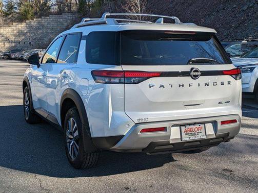 2025 Nissan Pathfinder SL 4WD