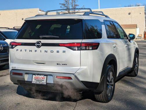 2025 Nissan Pathfinder SL 4WD
