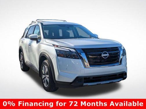2025 Nissan Pathfinder SL 4WD