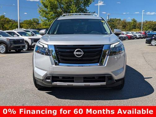 2025 Nissan Pathfinder SL 4WD
