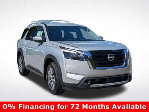 2025 Nissan Pathfinder SL 4WD