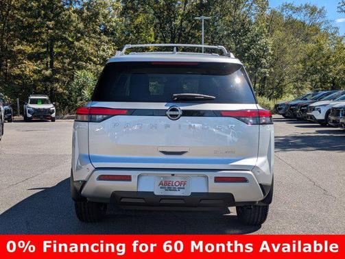 2025 Nissan Pathfinder SL 4WD