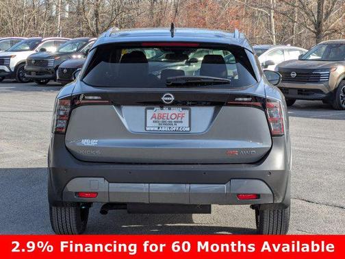 2025 Nissan Kicks SR