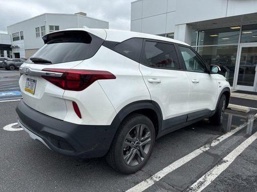 2023 Kia Seltos LX