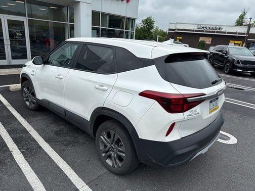 2023 Kia Seltos LX
