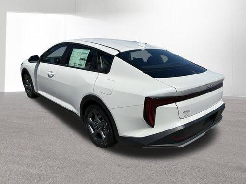 Snow White Pearl 2026 Kia K4 LXS