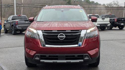 2025 Nissan Pathfinder Platinum 4WD