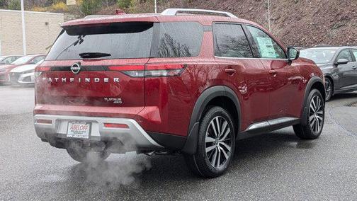 2025 Nissan Pathfinder Platinum 4WD