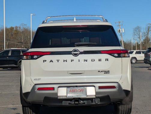 2024 Nissan Pathfinder Platinum 4WD