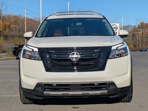 2024 Nissan Pathfinder Platinum 4WD