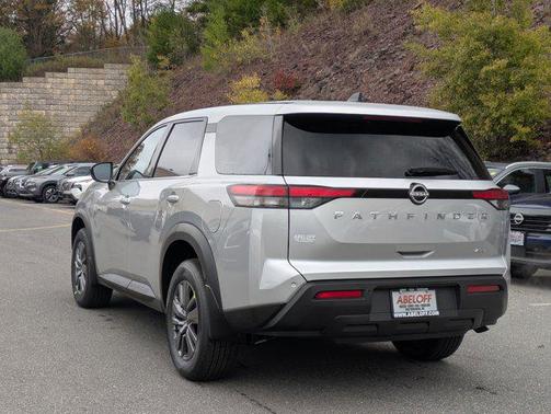 2025 Nissan Pathfinder S 4WD