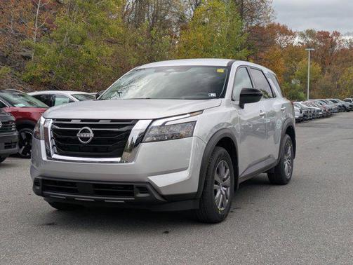 2025 Nissan Pathfinder S 4WD