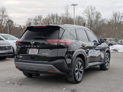 2022 Nissan Rogue SV