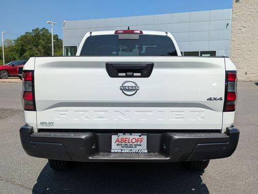 2025 Nissan Frontier S