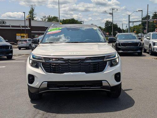 2025 Kia Seltos S