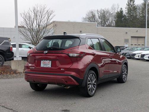 2023 Nissan Kicks SV