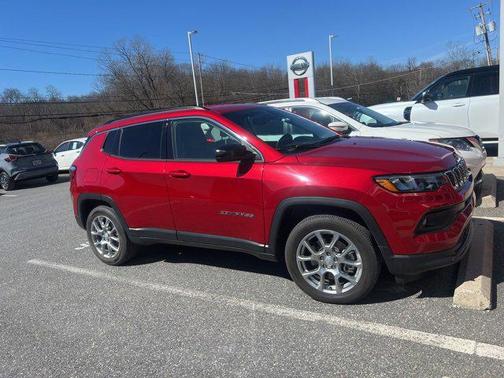 2024 Jeep Compass Latitude Lux