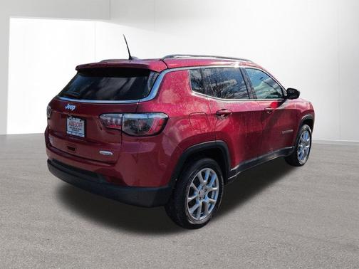 Red Hot Pearlcoat 2024 Jeep Compass Latitude Lux