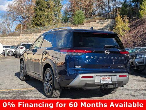 2025 Nissan Pathfinder SL 4WD