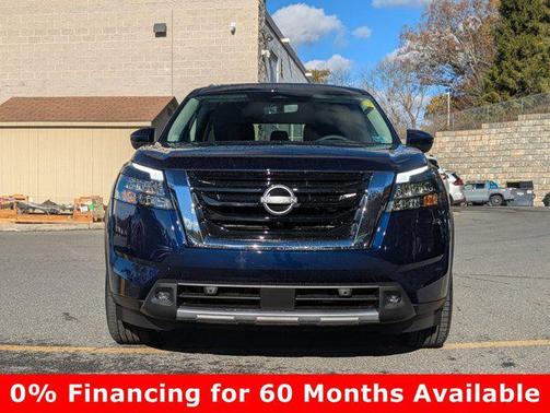 2025 Nissan Pathfinder SL 4WD