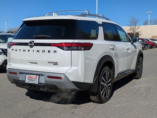 2025 Nissan Pathfinder Platinum 4WD