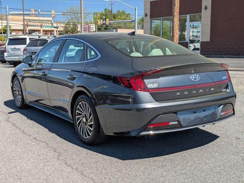 2020 Hyundai SONATA Hybrid SE