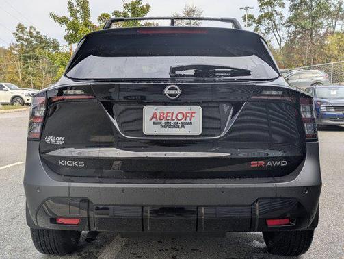 2026 Nissan Kicks SR