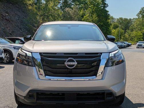 2025 Nissan Pathfinder S 4WD