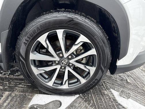 2024 Toyota Corolla Cross XLE