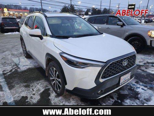 2024 Toyota Corolla Cross XLE