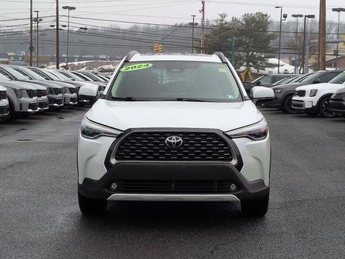 2024 Toyota Corolla Cross XLE