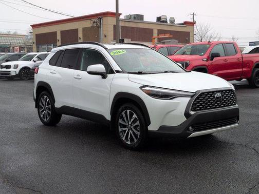 2024 Toyota Corolla Cross XLE