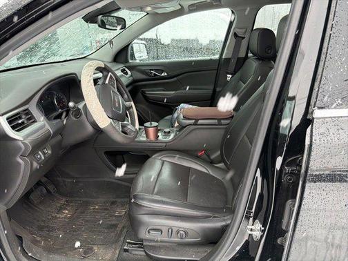 2023 GMC Acadia AWD SLT