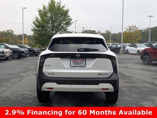 2025 Nissan Kicks SR