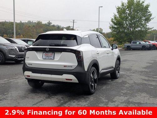2025 Nissan Kicks SR